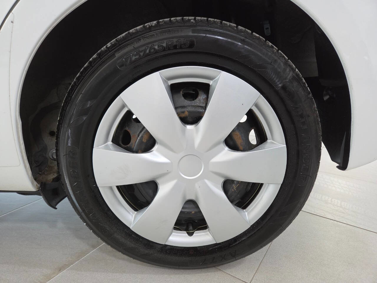 Used 2017 Toyota Yaris L FWD image 11