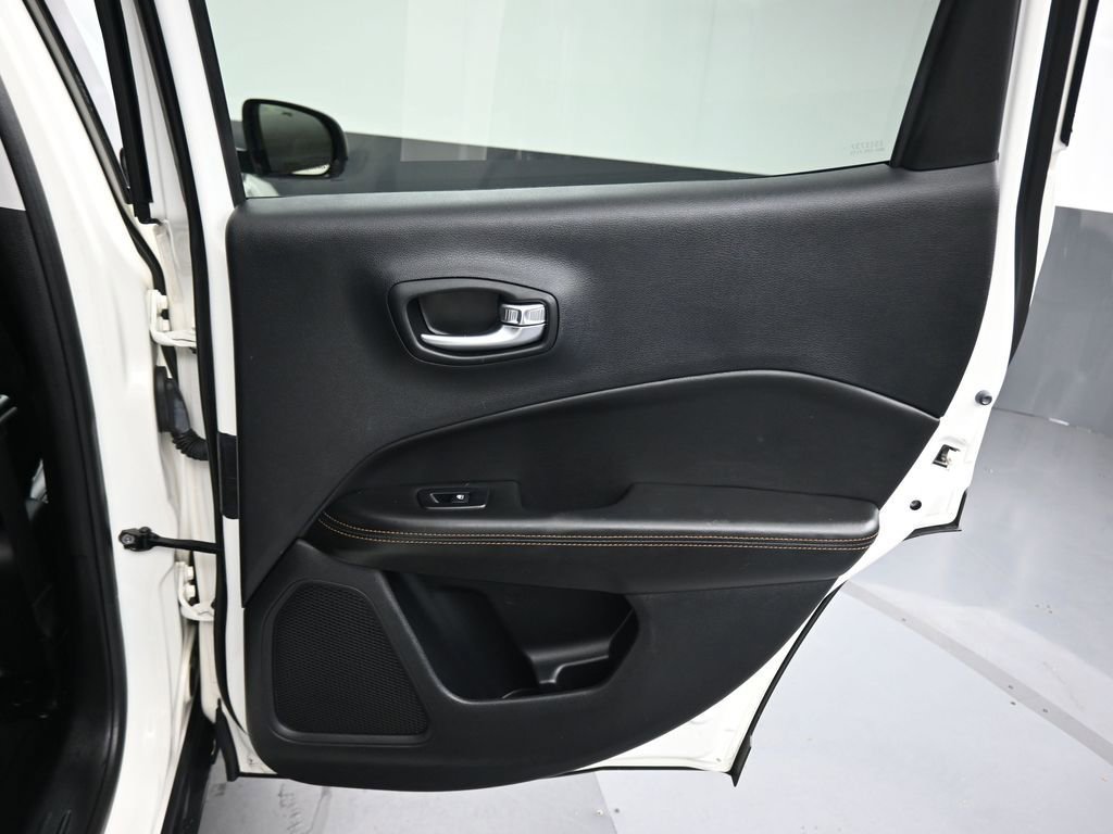 Used 2020 Jeep Compass Limited image 31