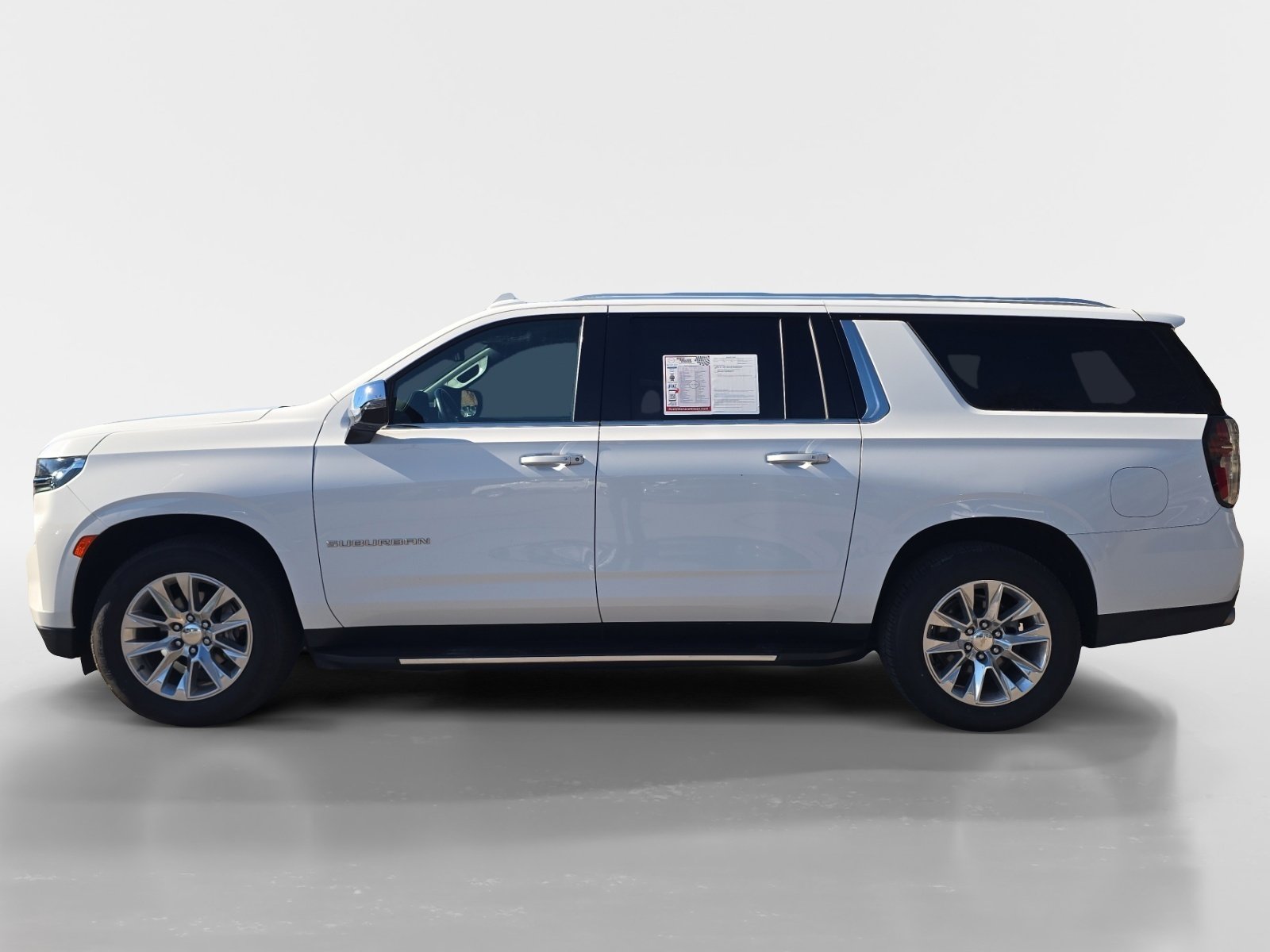 Used 2023 Chevrolet Suburban Premier RWD image 2