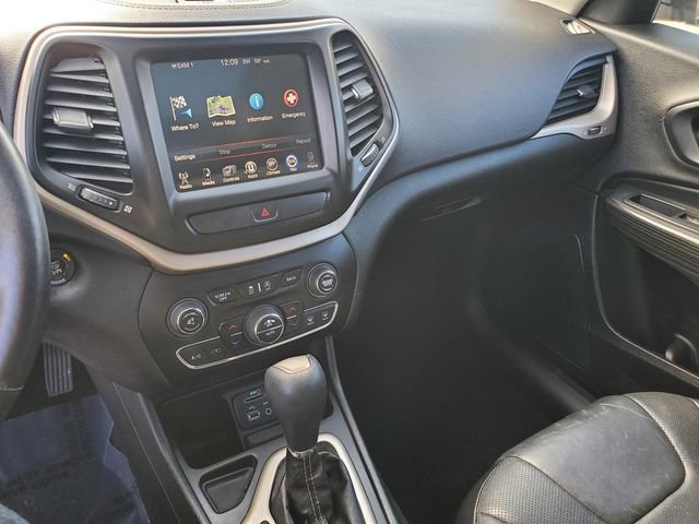 Used 2015 Jeep Cherokee Limited w/ Luxury Group image 23