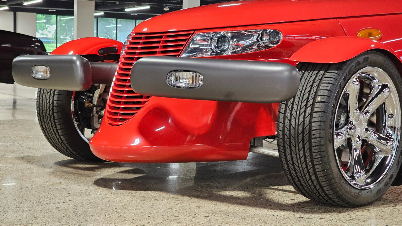 Used 1999 Plymouth Prowler image 9