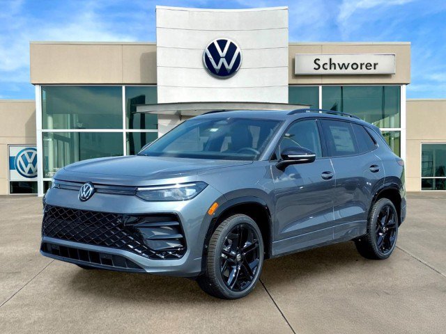 New 2026 Volkswagen Tiguan SE R-Line AWD/4WD image 2