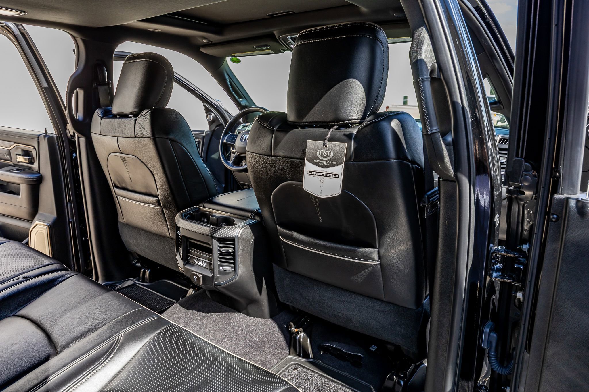 Used 2021 RAM 2500 Limited image 32