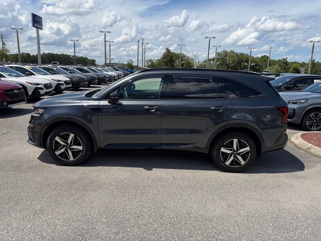 Used 2021 Kia Sorento EX w/ Panoramic Sunroof Package AWD/4WD image 10