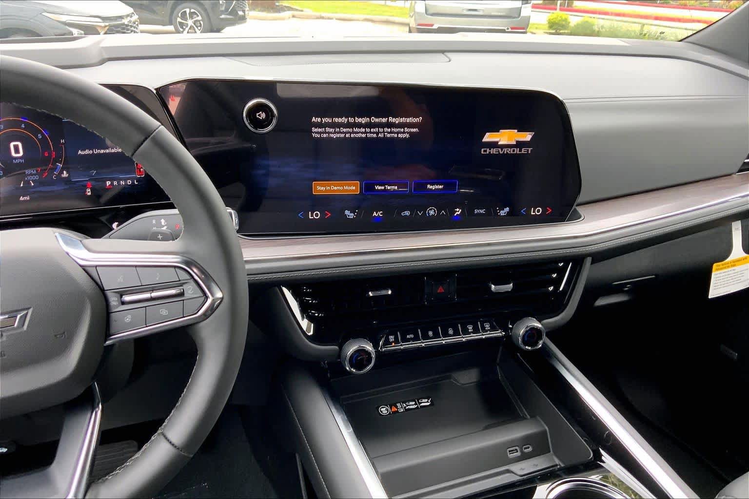 New 2026 Chevrolet Suburban Z71 AWD/4WD image 7