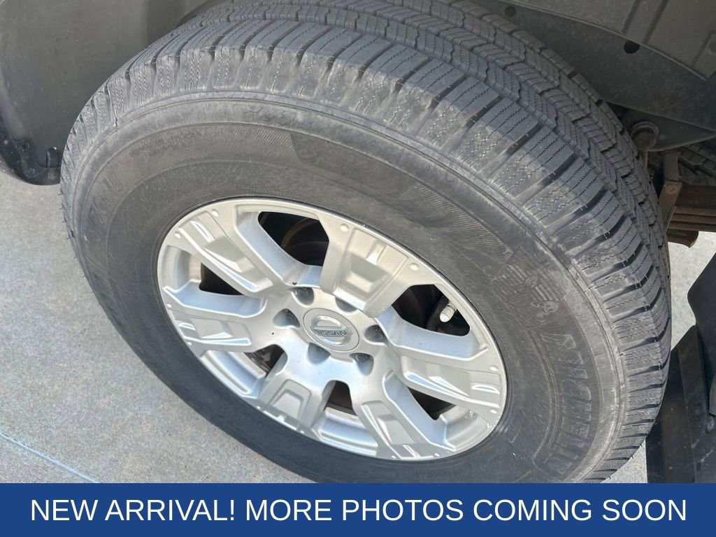 Used 2017 Nissan Titan SV image 8