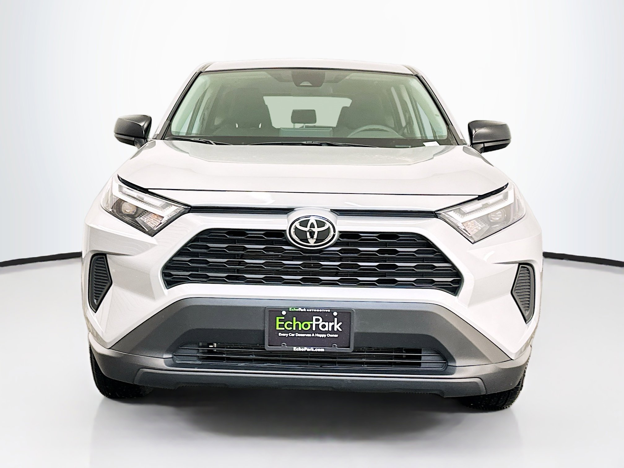 Used 2025 Toyota RAV4 LE image 2