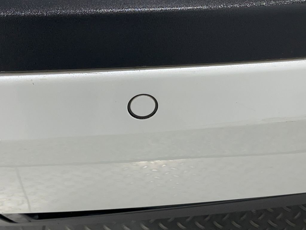 Used 2018 Cadillac Escalade Premium Luxury image 14