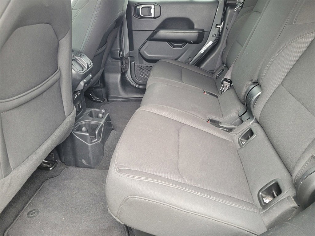 Used 2023 Jeep Gladiator Overland image 10