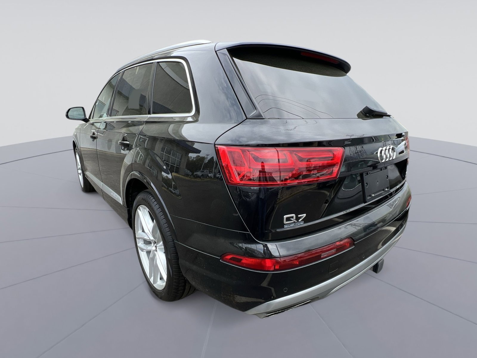 Used 2018 Audi Q7 3.0T Prestige w/ Prestige Package image 3