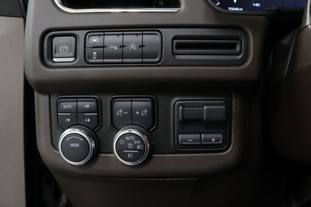 Used 2023 GMC Yukon SLT w/ Max Trailering Package image 18