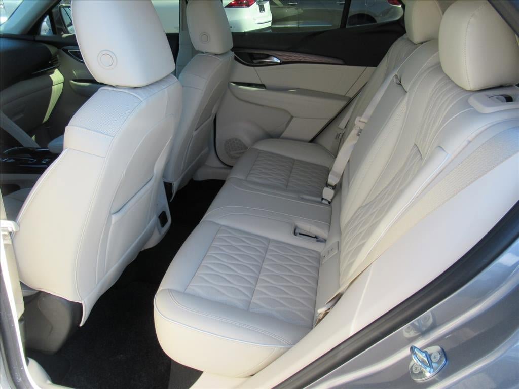 Used 2022 Buick Envision Avenir w/ Technology Package II FWD image 35