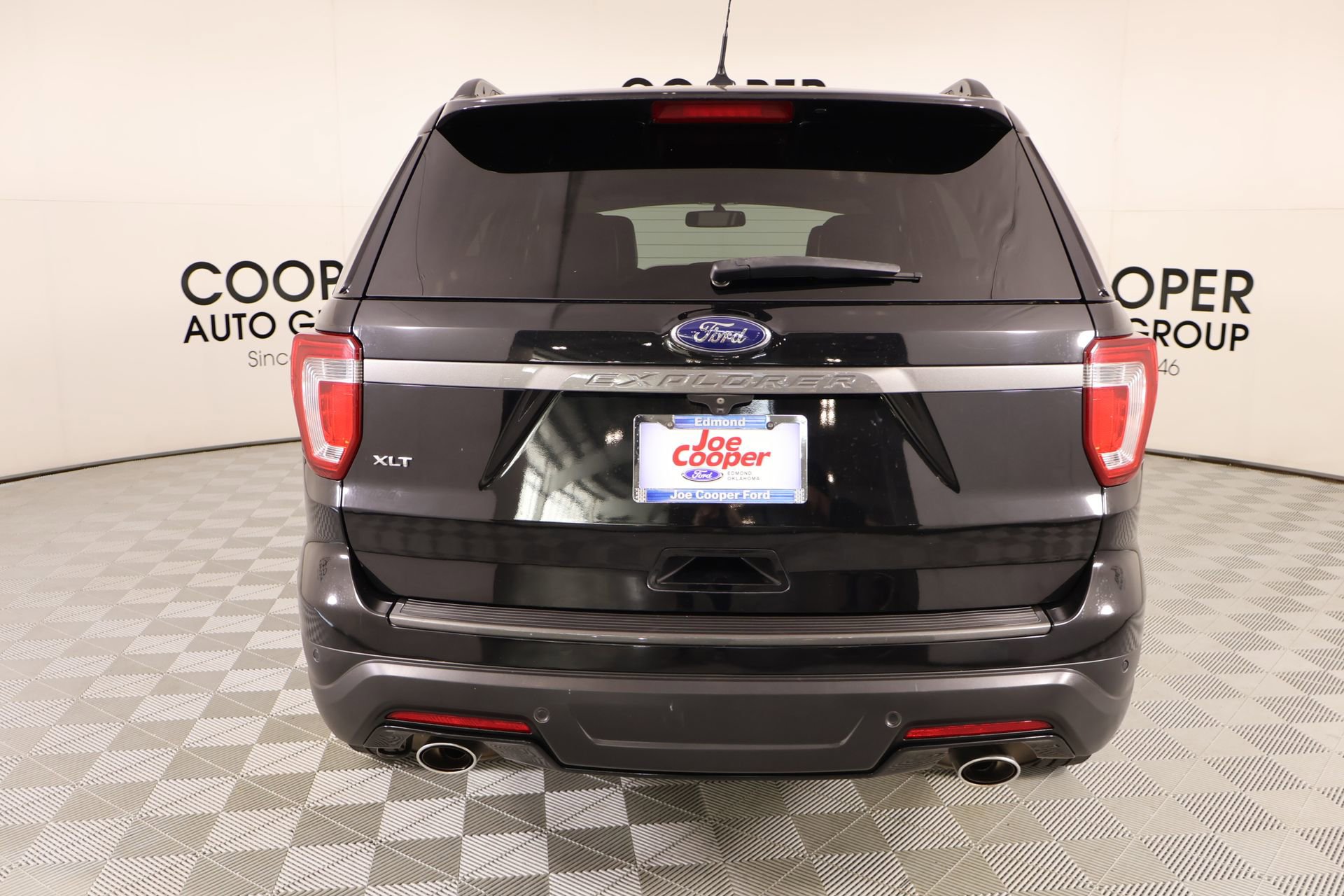 Used 2019 Ford Explorer XLT w/ Equipment Group 202A FWD image 23