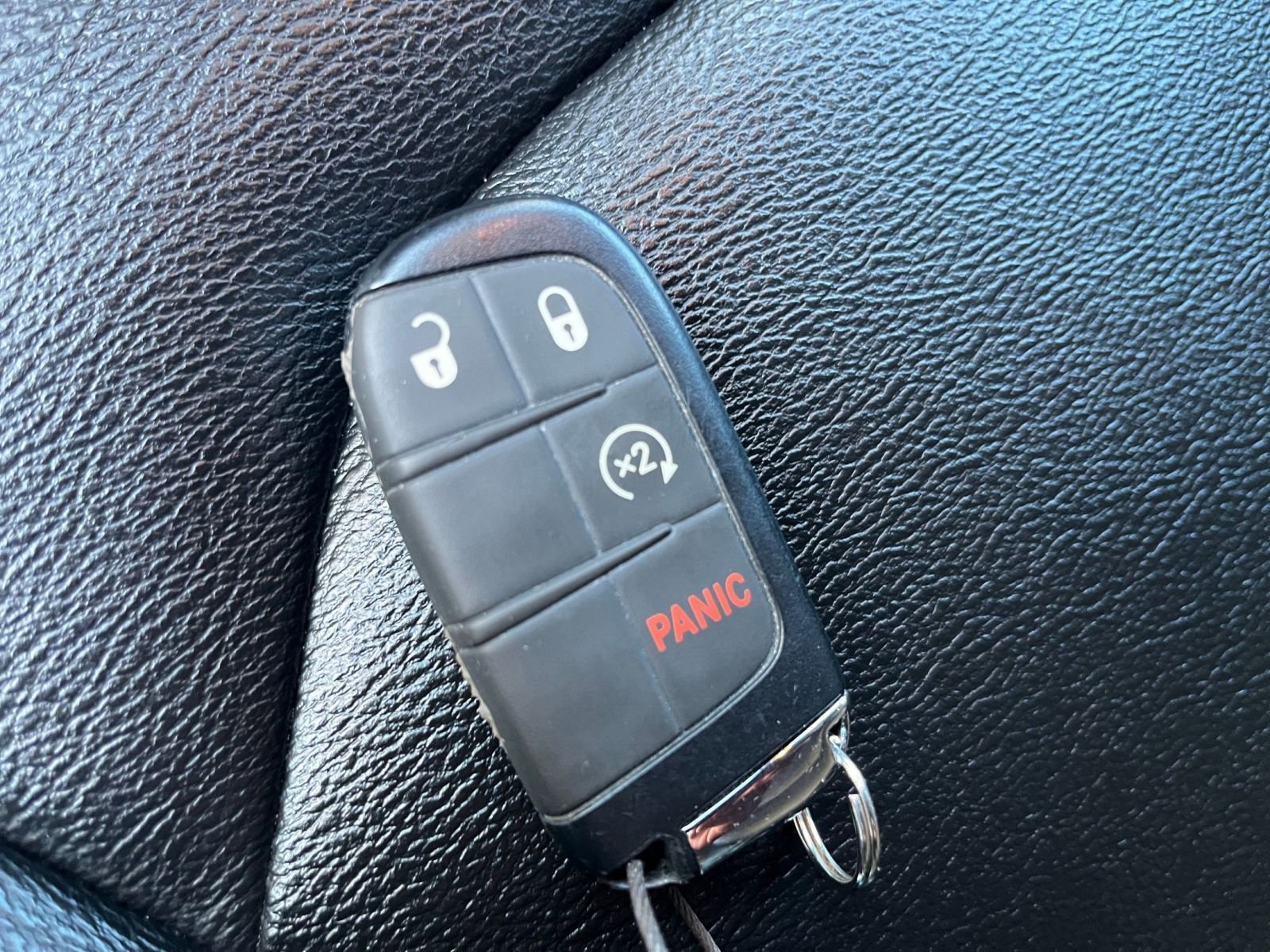 Used 2025 Jeep Compass Limited image 25