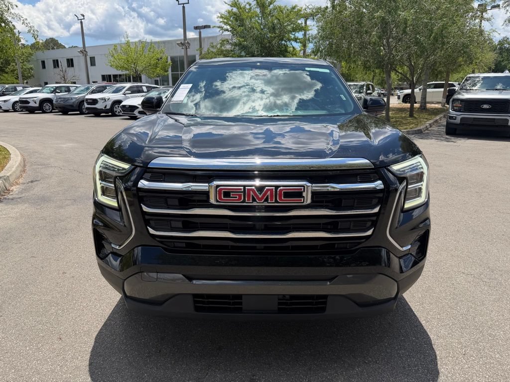 Used 2025 GMC Terrain Elevation AWD/4WD image 2