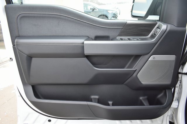 Used 2024 Ford F150 Lightning Lariat image 14