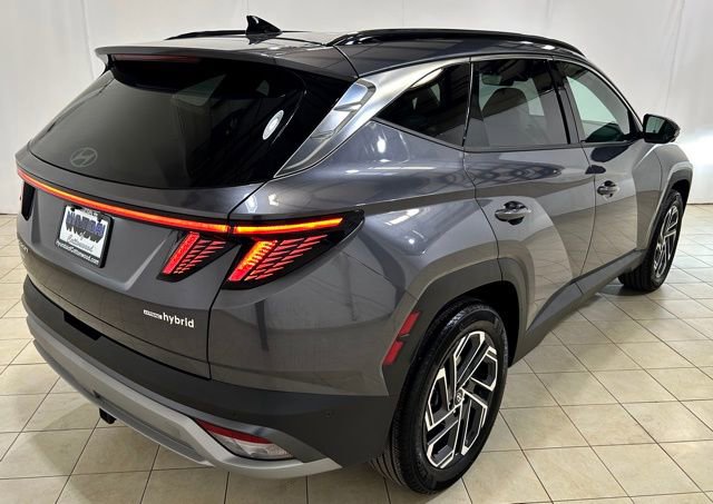 Used 2025 Hyundai Tucson Limited AWD/4WD image 10