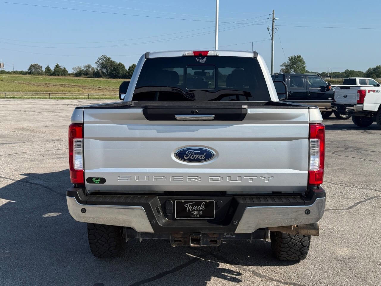 Used 2017 Ford F250 XLT w/ XLT Premium Package image 6