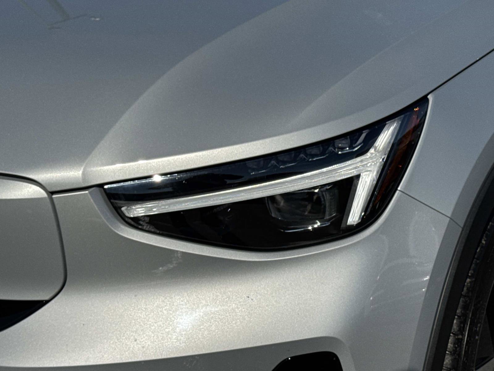 Used 2024 Volvo C40 P8 Recharge Ultimate image 29