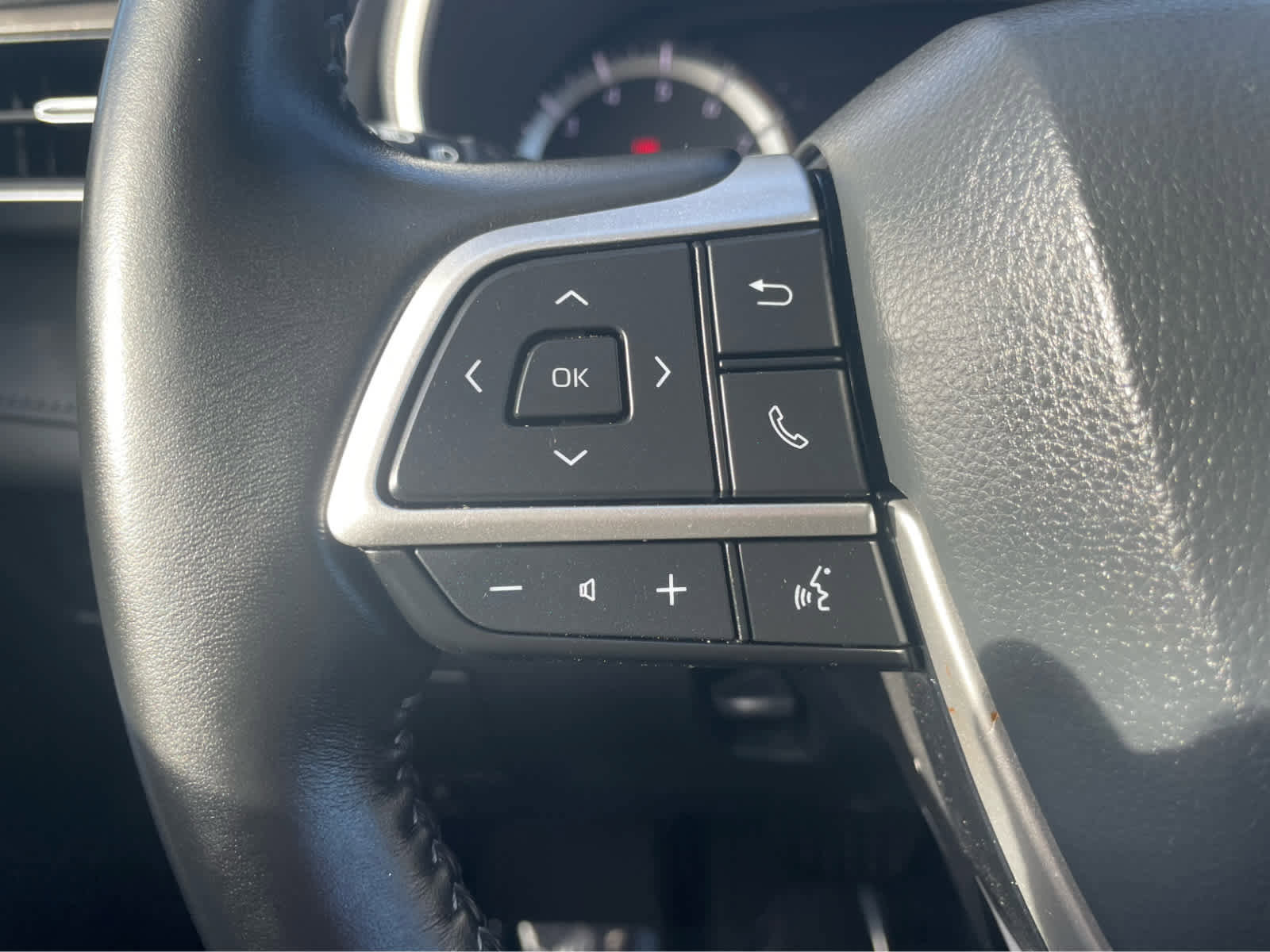 Used 2023 Toyota Highlander XLE image 17