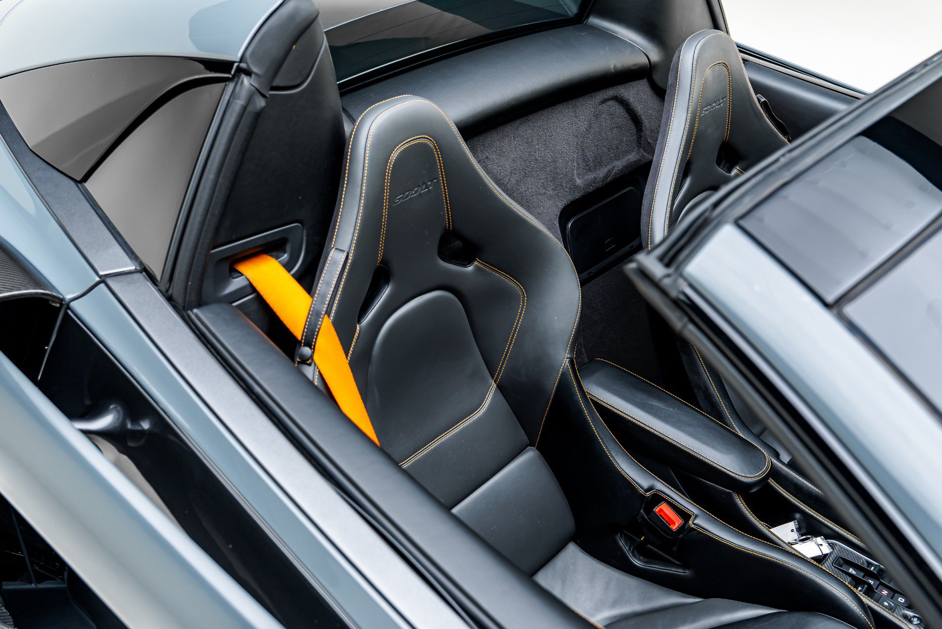 Used 2020 McLaren 600LT Spider RWD image 49