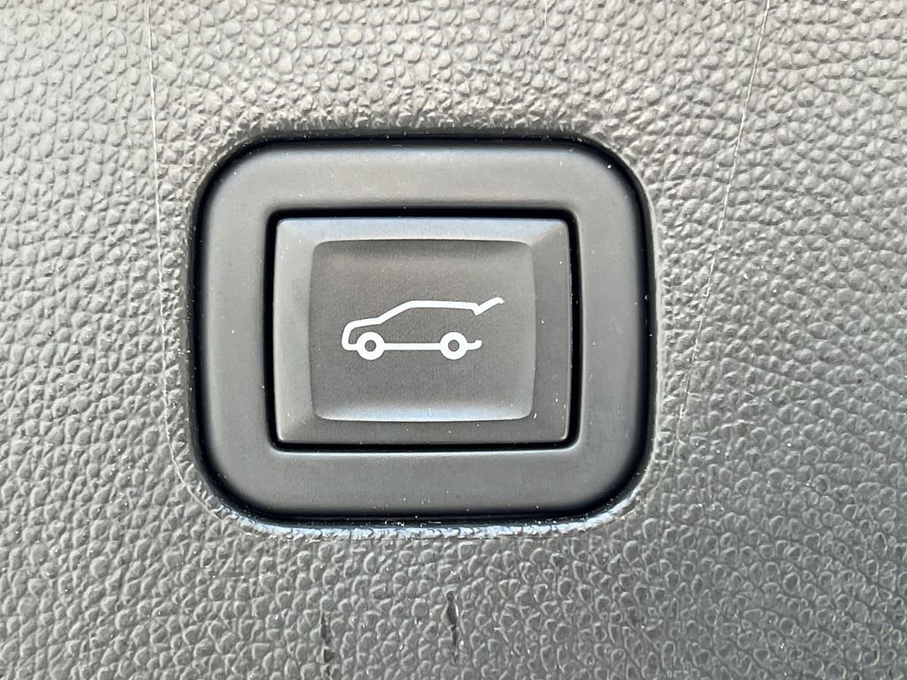 Used 2024 Buick Enclave Premium image 6