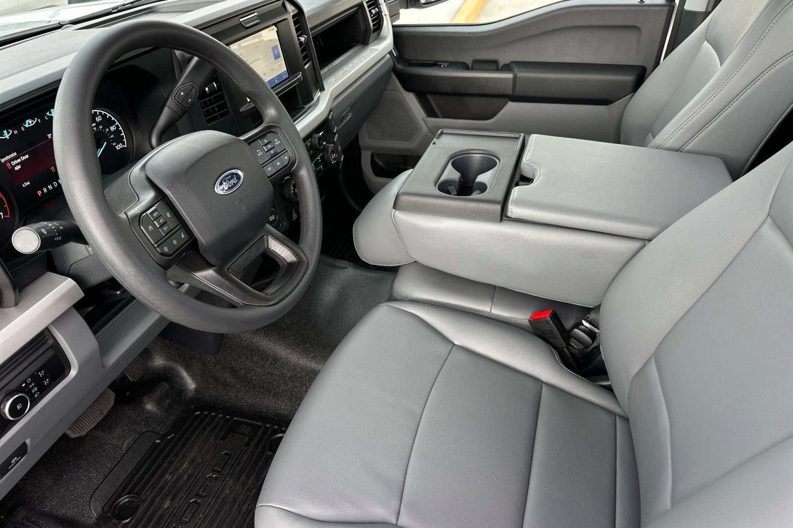 New 2026 Ford F250 XL w/ XL Chrome Package image 9