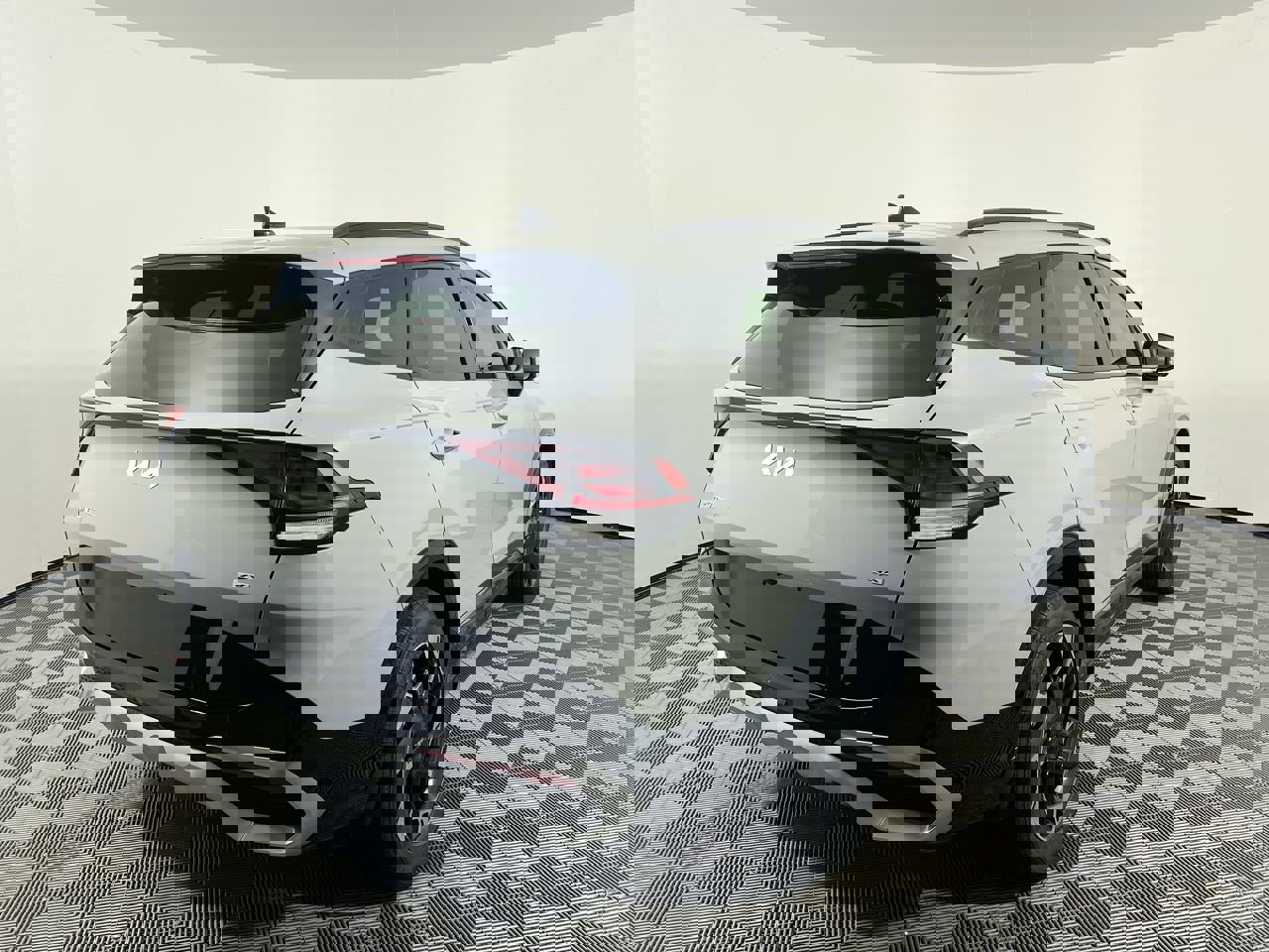 Used 2023 Kia Sportage SX image 3