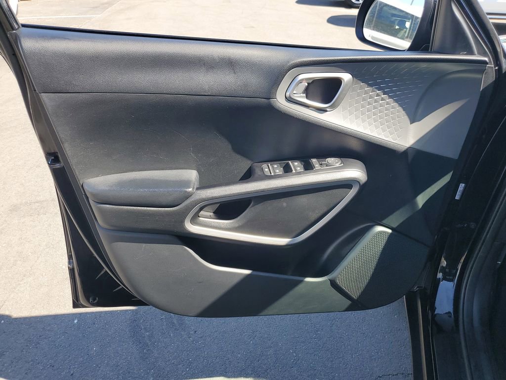 Used 2023 Kia Soul S image 19