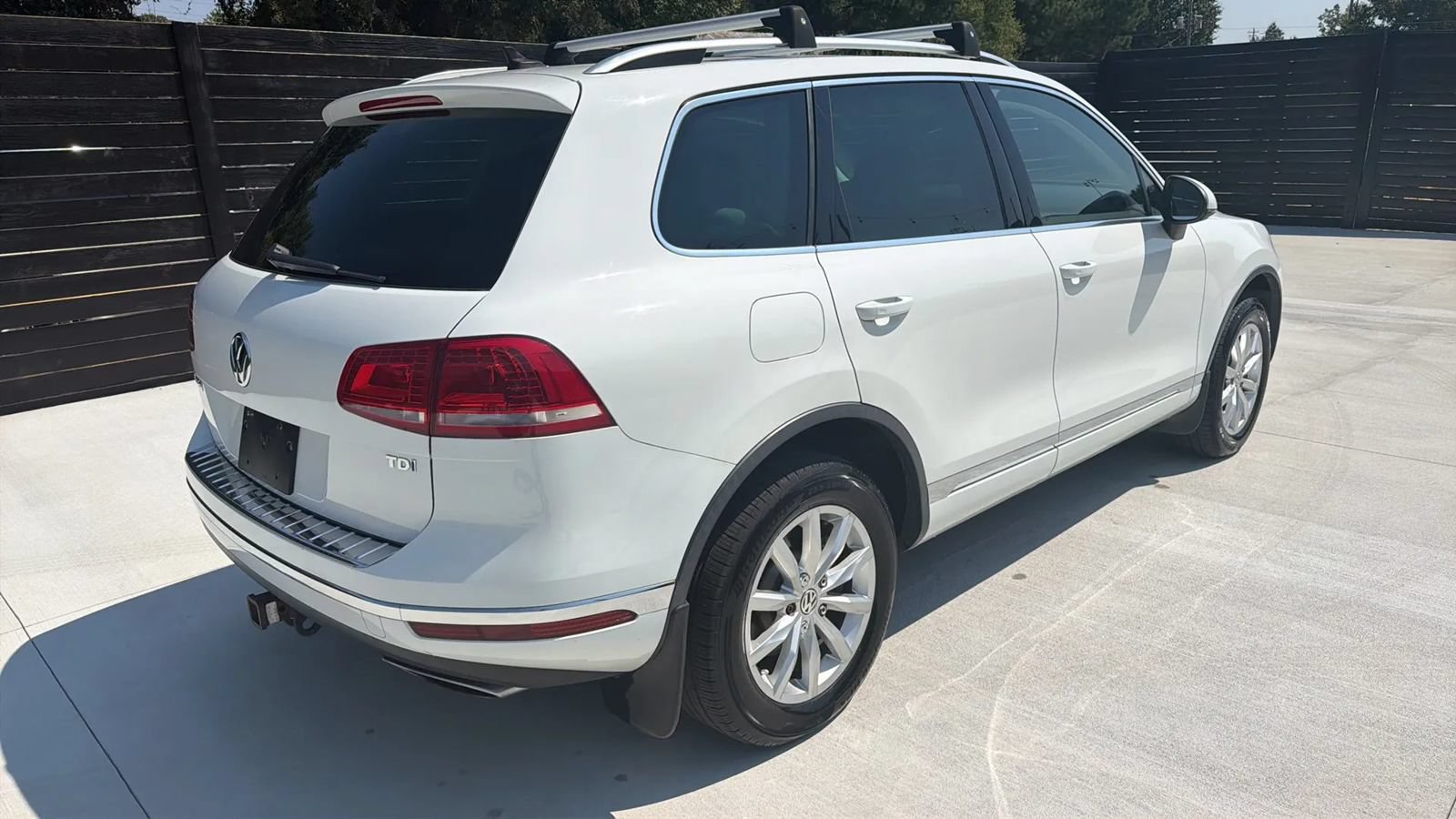 Used 2015 Volkswagen Touareg Sport AWD/4WD image 7