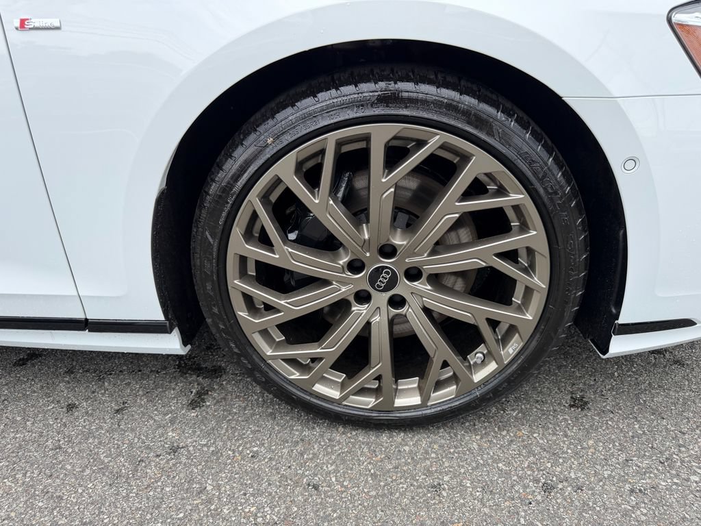 New 2026 Audi A8 L 3.0T AWD/4WD image 11