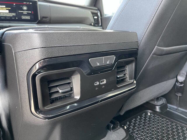 Used 2024 GMC Sierra 3500 AT4 w/ AT4 Premium Plus Package AWD/4WD image 17