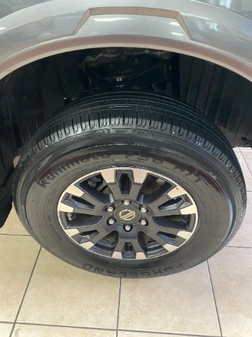 Used 2017 Nissan Titan PRO-4X w/ Pro-4x Convenience Package AWD/4WD image 30