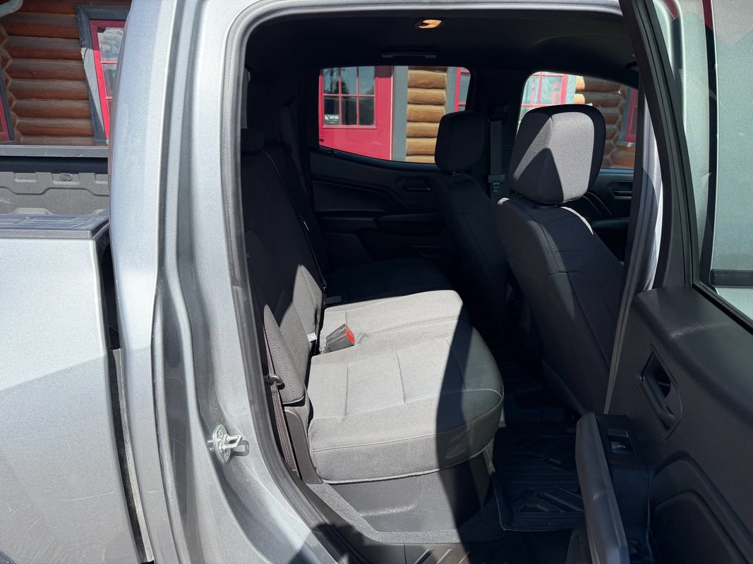 Used 2025 Chevrolet Colorado Trail Boss AWD/4WD image 19