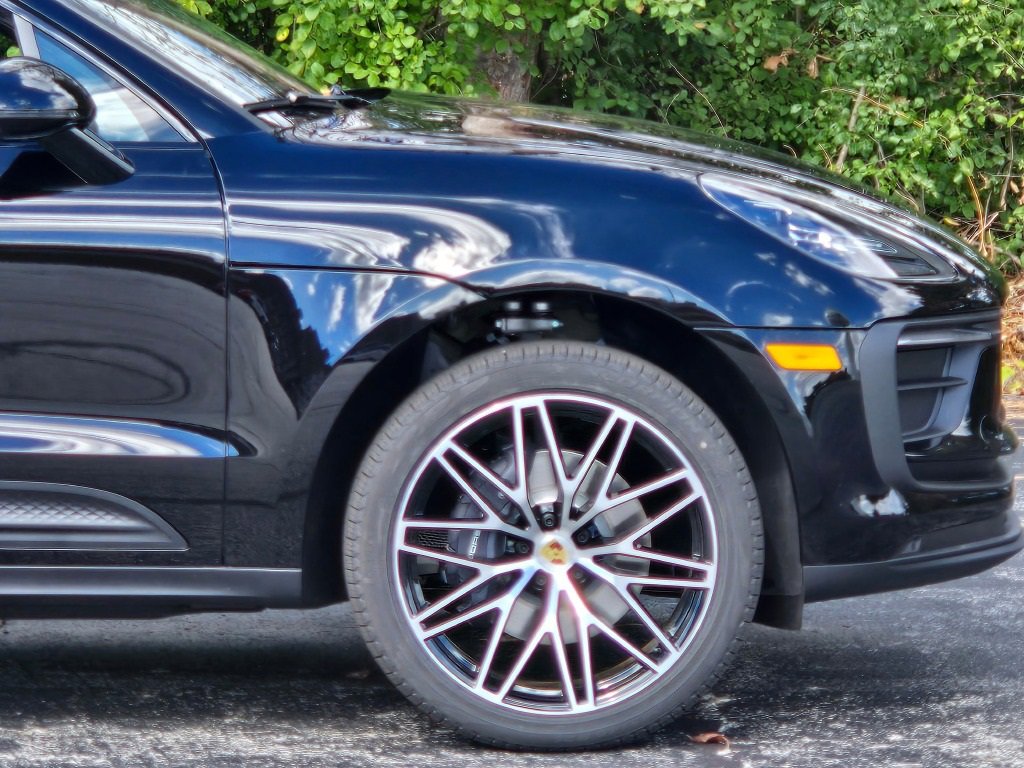 New 2026 Porsche Macan image 15