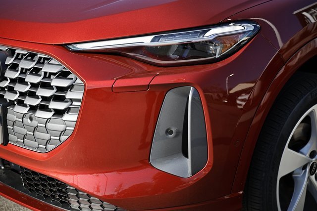 New 2025 Audi Q5 Premium Plus image 12