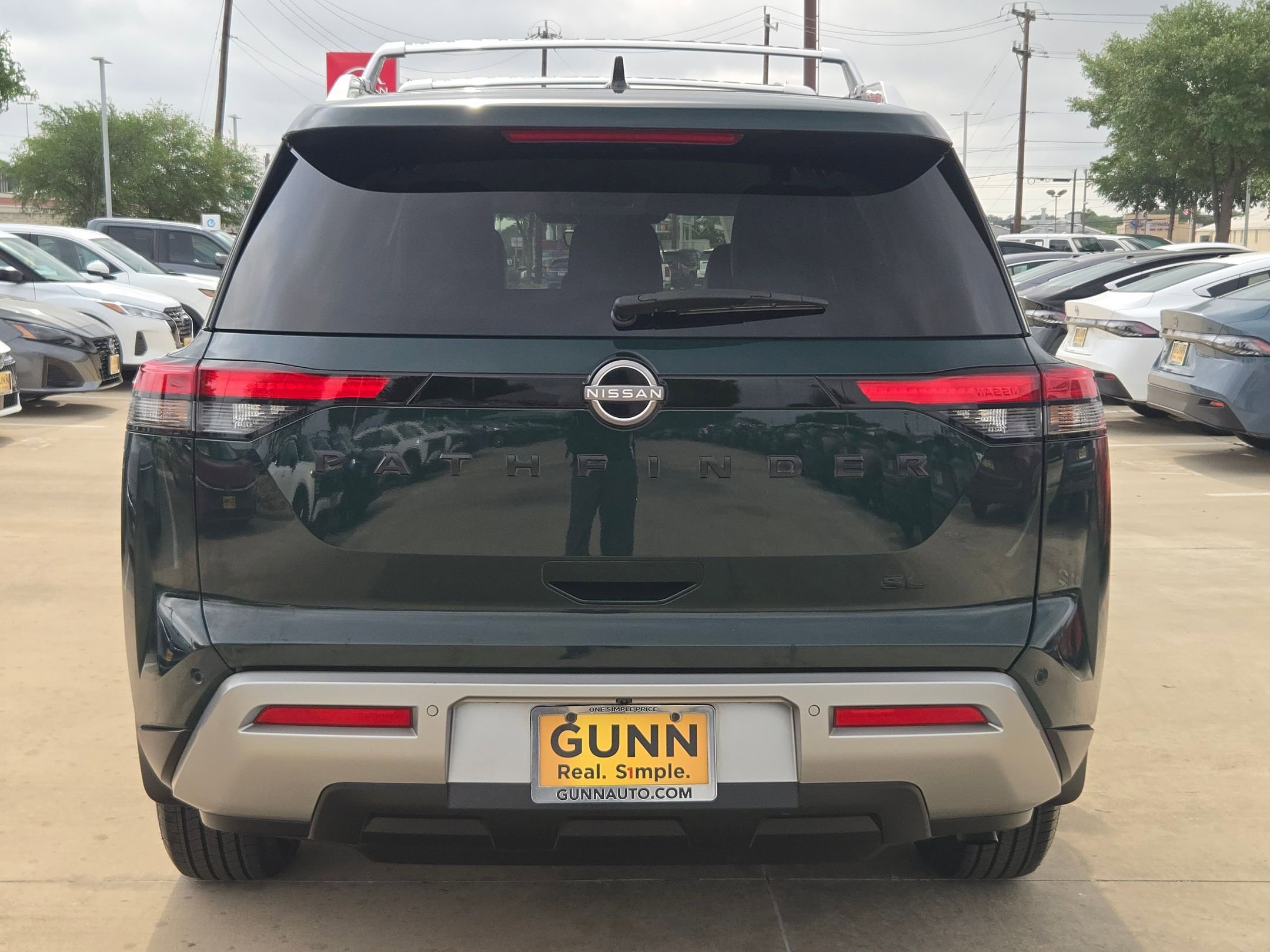 Certified 2023 Nissan Pathfinder SL w/ Black Appearance Package image 4