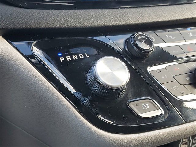 Used 2024 Chrysler Pacifica Touring-L image 15