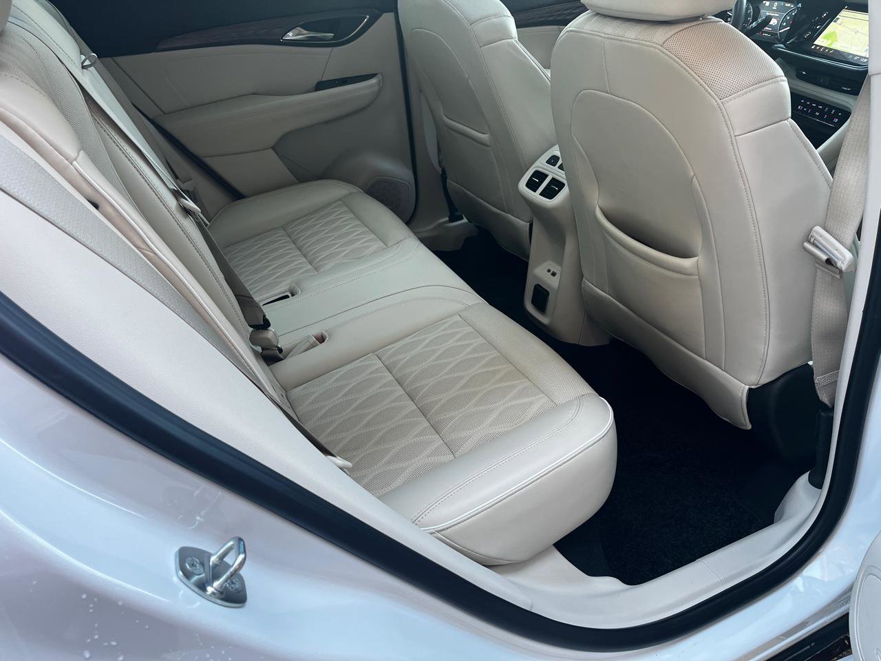 Used 2022 Buick Envision Avenir w/ Safety Package image 11