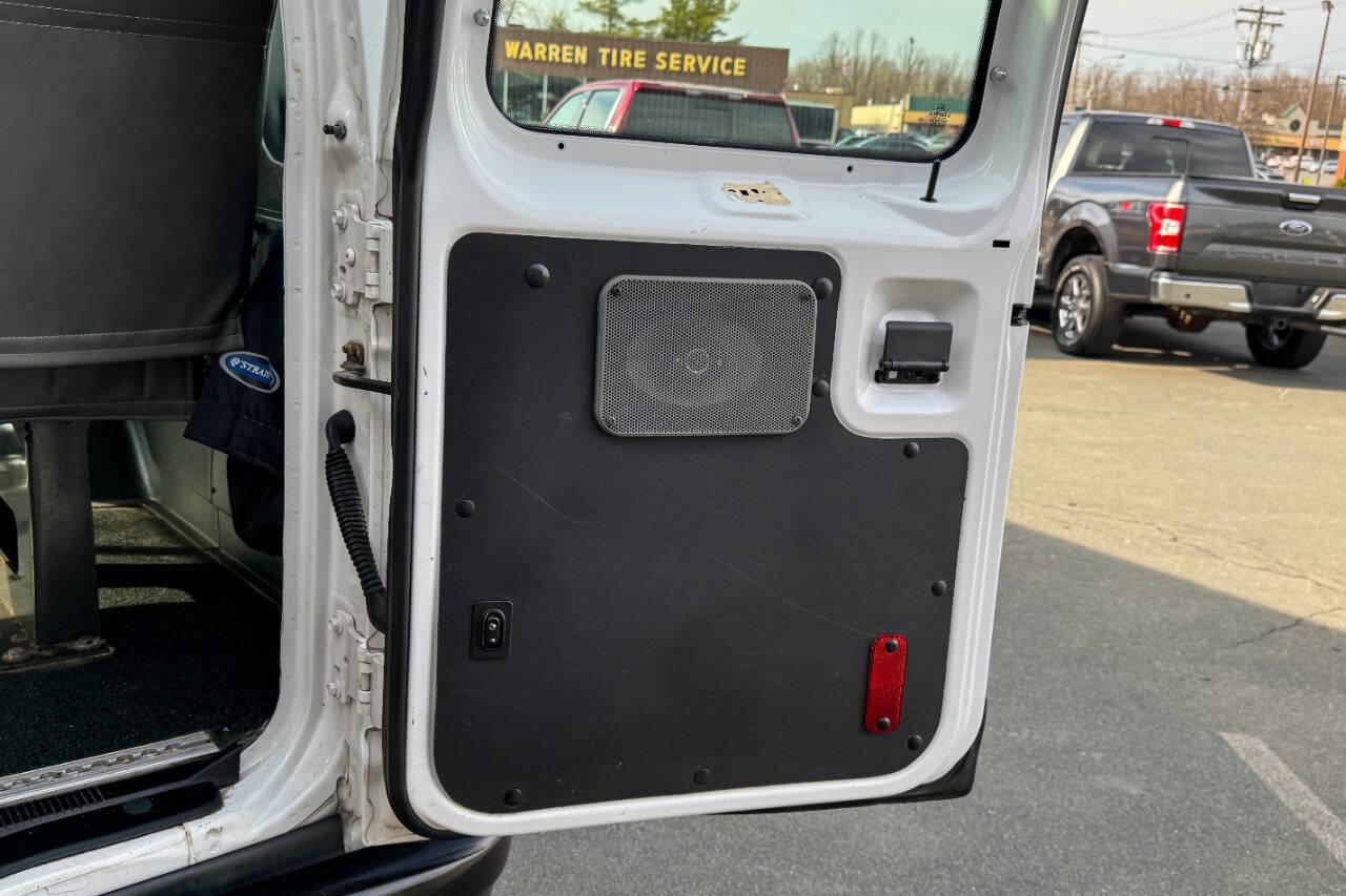 Used 2011 Ford E-350 and Econoline 350 Extended Super Duty w/ PWR Group image 29