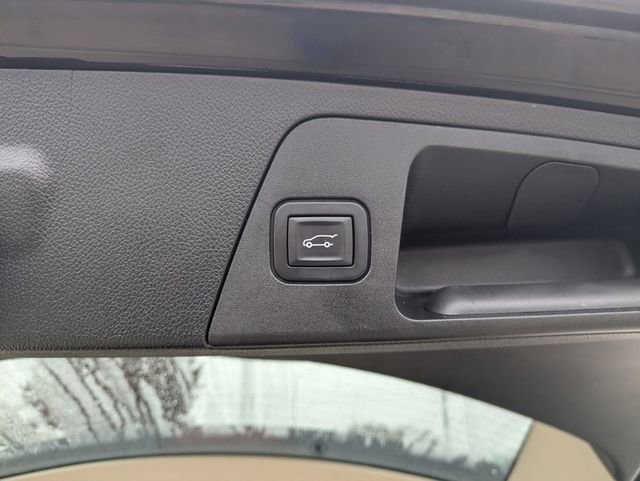 Used 2017 Buick Envision Essence image 30