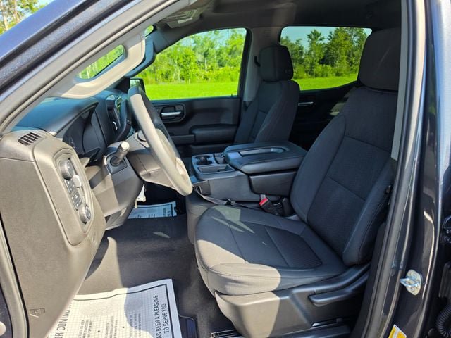 Used 2021 Chevrolet Silverado 1500 Custom Trail Boss w/ LPO, Dark Essentials Package AWD/4WD image 4
