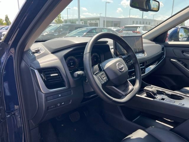 Used 2026 Nissan Rogue SL FWD image 9