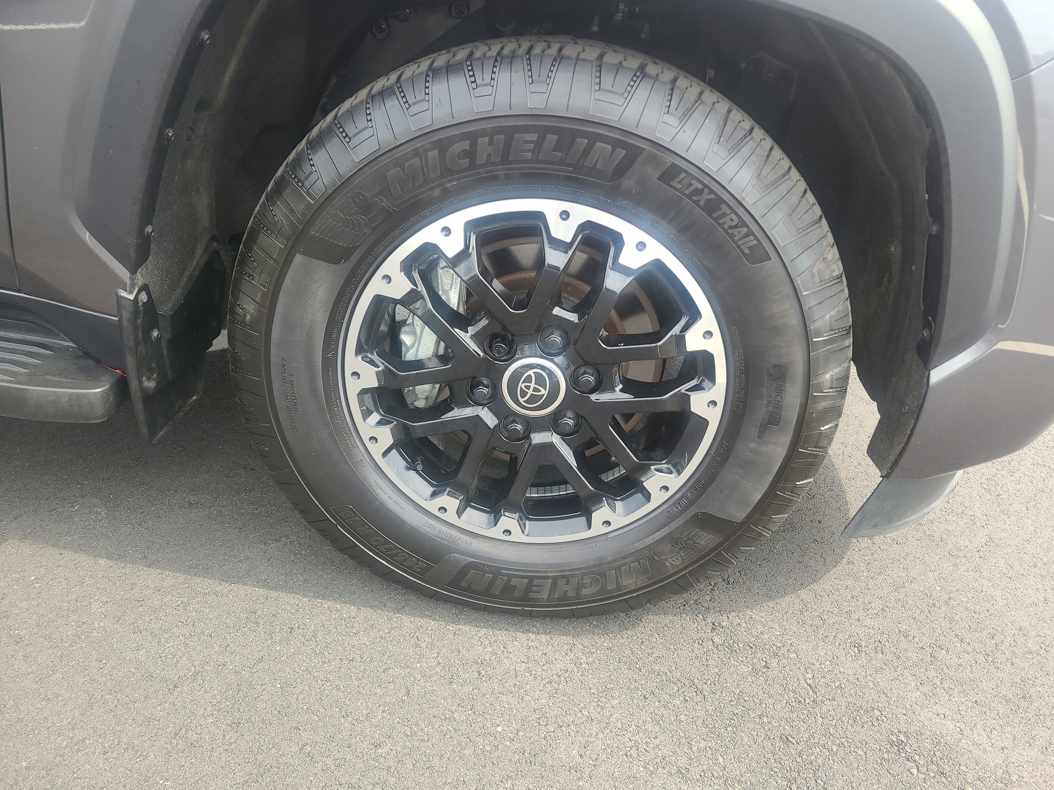 Used 2024 Toyota Sequoia SR5 w/ TRD Off-Road Package AWD/4WD image 13