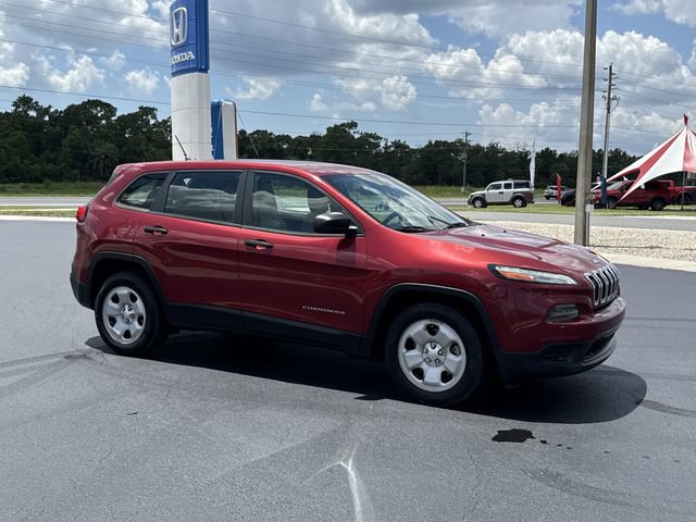 Used 2015 Jeep Cherokee Sport FWD image 5