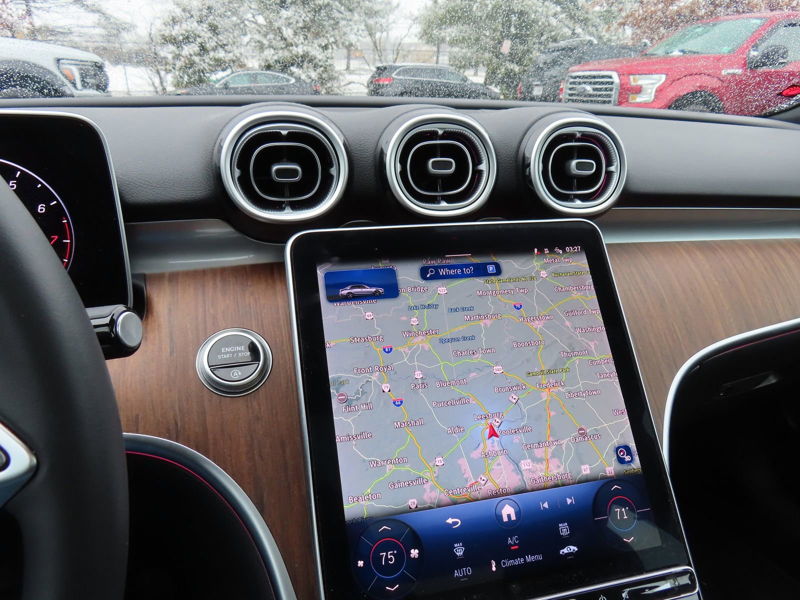 Used 2025 Mercedes-Benz C 300 4MATIC Sedan image 24