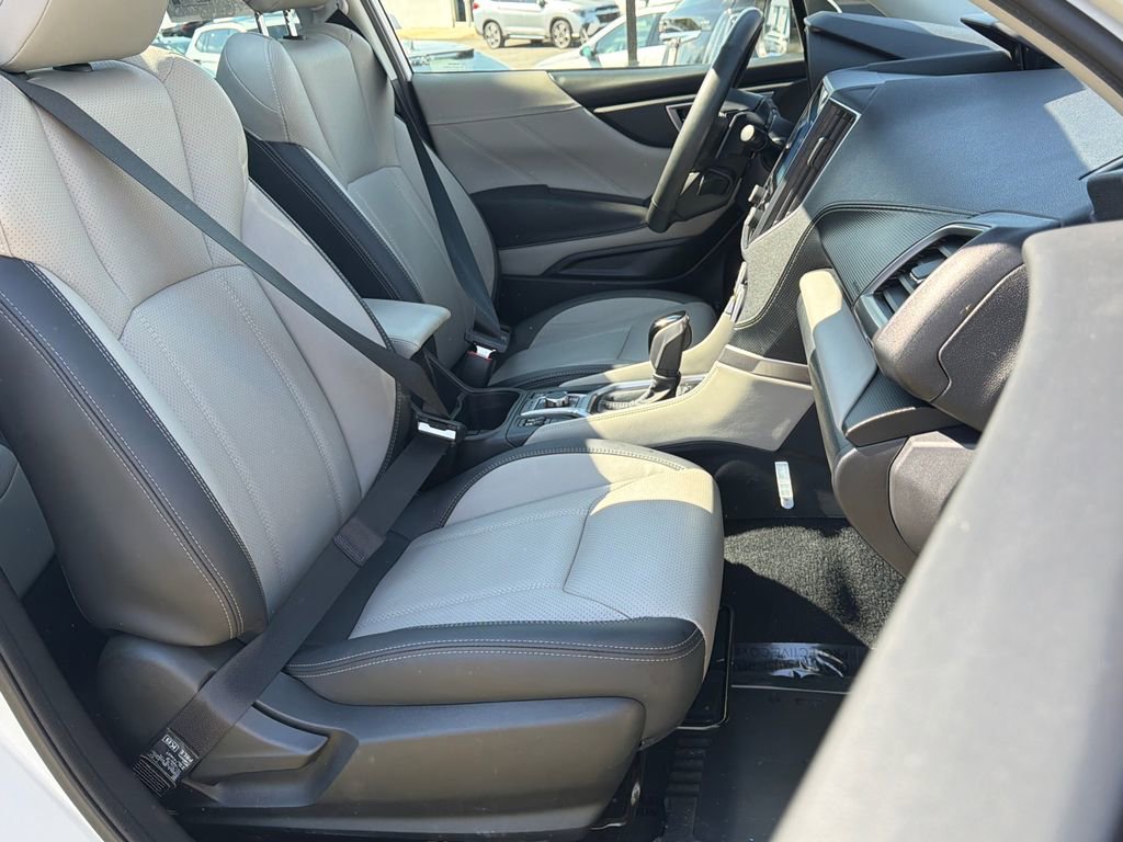 Used 2023 Subaru Forester Limited AWD/4WD image 8