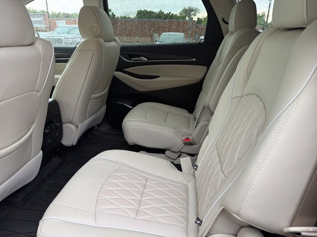 Used 2023 Buick Enclave Avenir w/ Avenir Technology Package FWD image 31