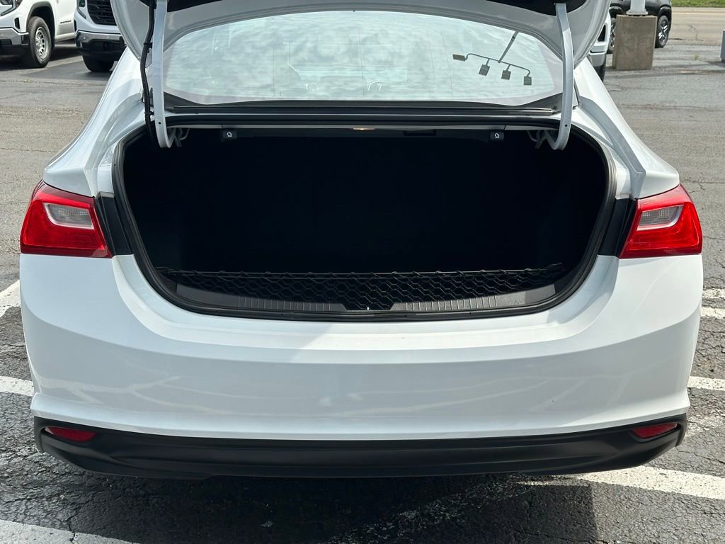 Used 2019 Chevrolet Malibu LS w/ LPO, Convenience Package 1 image 8