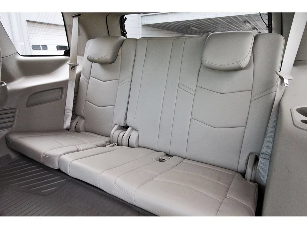 Used 2020 Cadillac Escalade Luxury RWD image 14